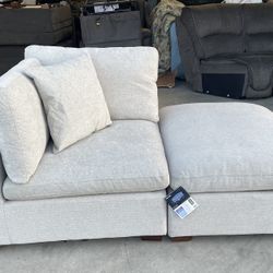 LOWELL CORNER CHAIR WITH OTTOMAN