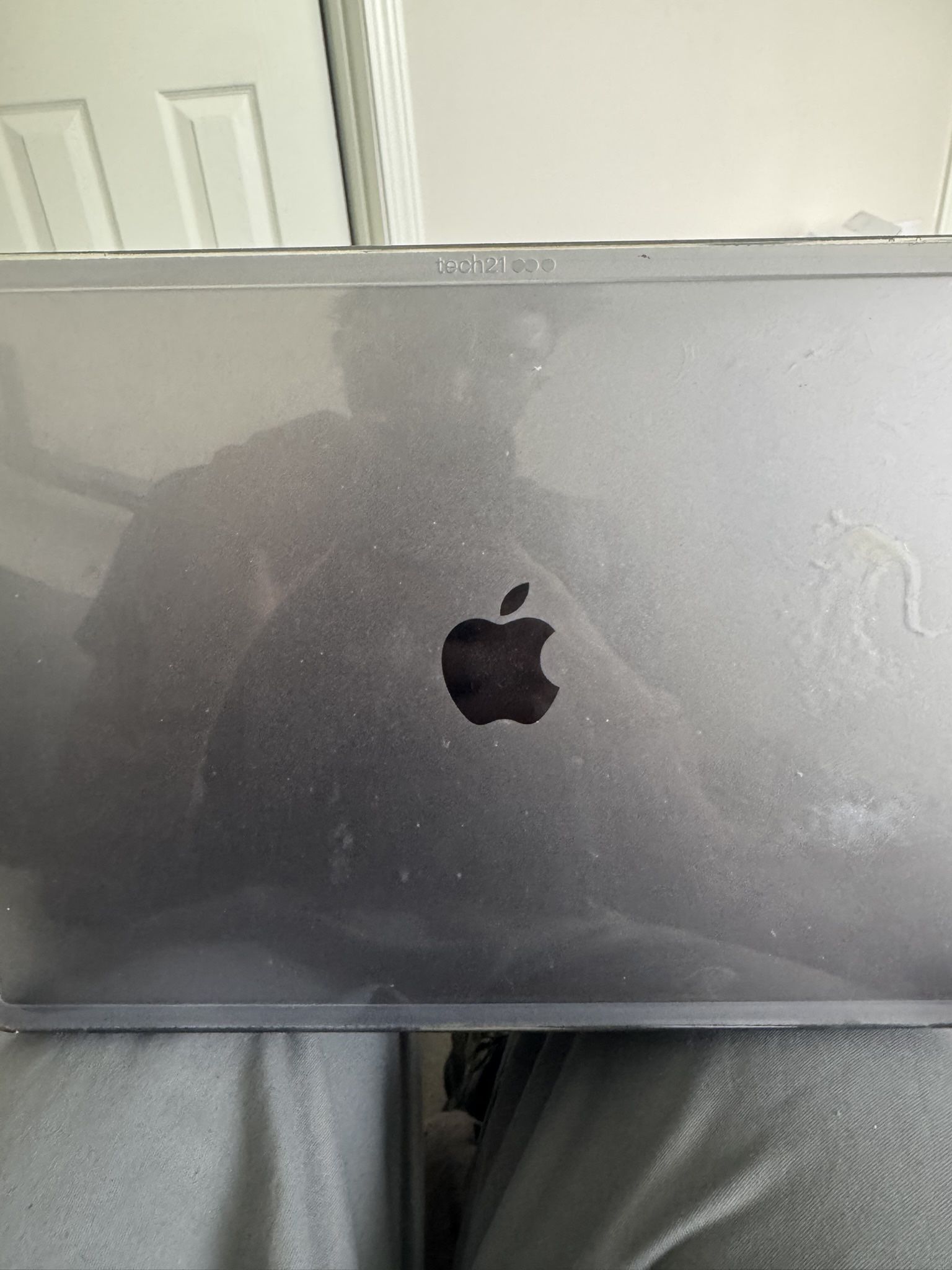 Mac Book Pro with Touch Bar 1TB storage