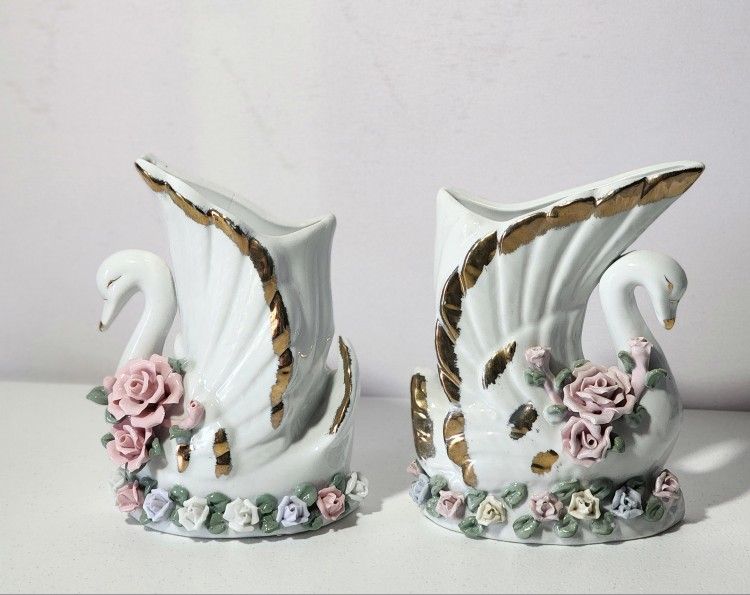Set of Capodimonte Wall Pocket Flower Vases White Swan Gold Trim Multi-Colored Roses Flowers