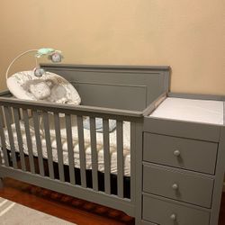 Full size/Crib (convertible) With Changing Table (no Mattress)