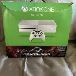 XBOX ONE 500 GB / GO  IN  GOOD Condition 