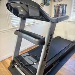 NordicTrack Elite 800 Treadmill 