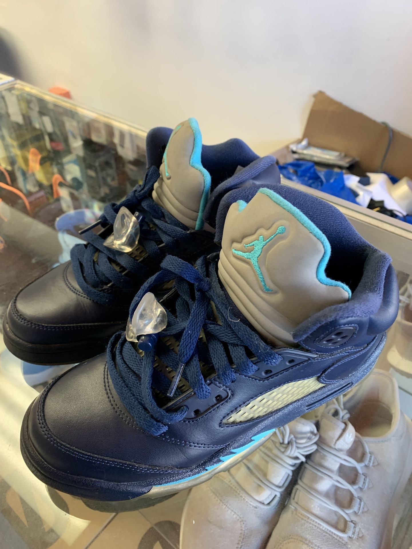 Jordan retro 5 pre grape size 5.5 mint Men's shoes