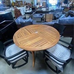 New Assembled Outdoor 47" Round Acacia Wood Dining Table Teak Table w/ 4 Metal Swivel Rocker Chairs