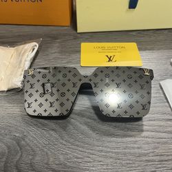 Louis Vuitton Black Monogram Sunglasses ‘With Receipt’