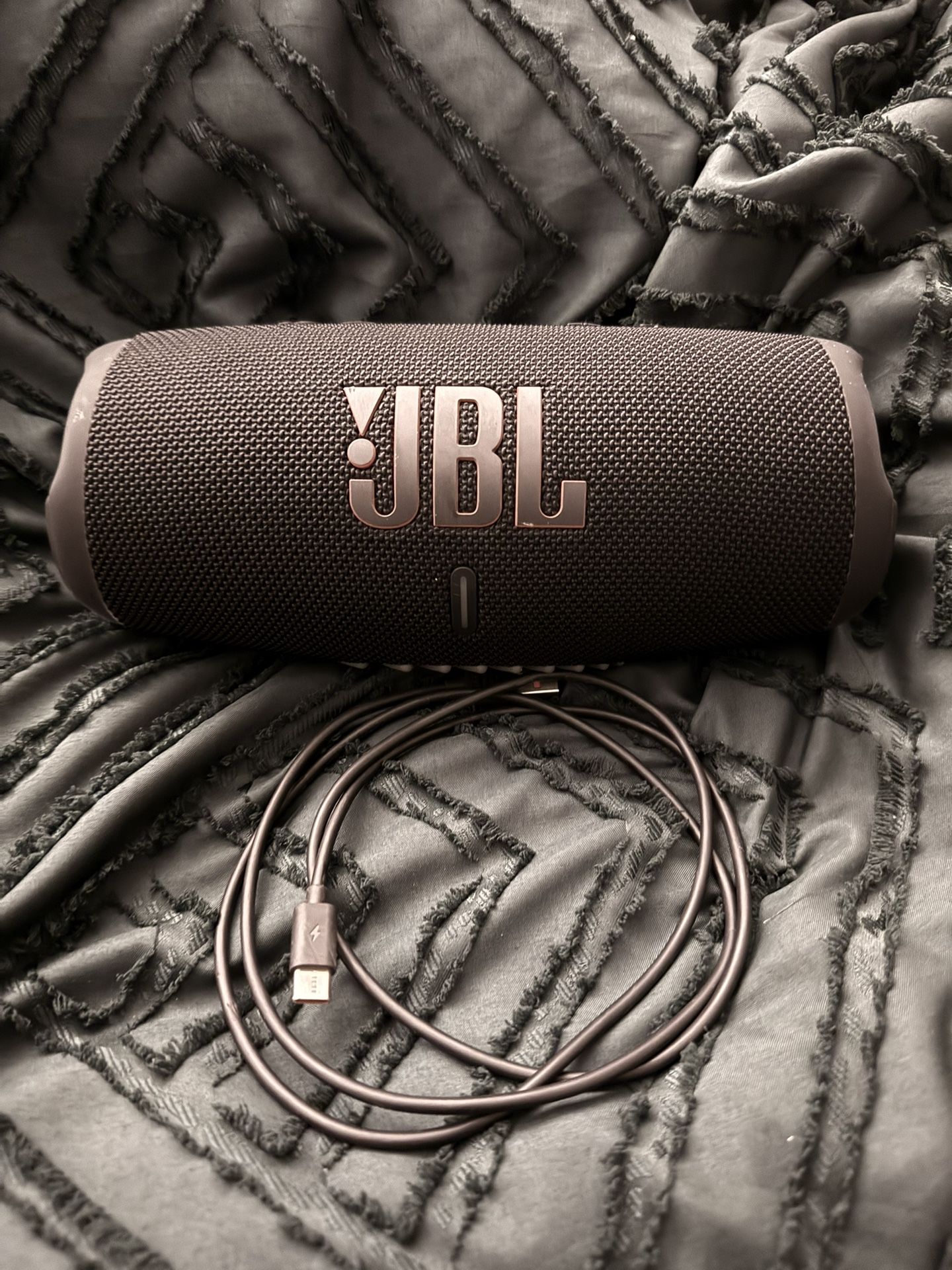 JBL Charge 5