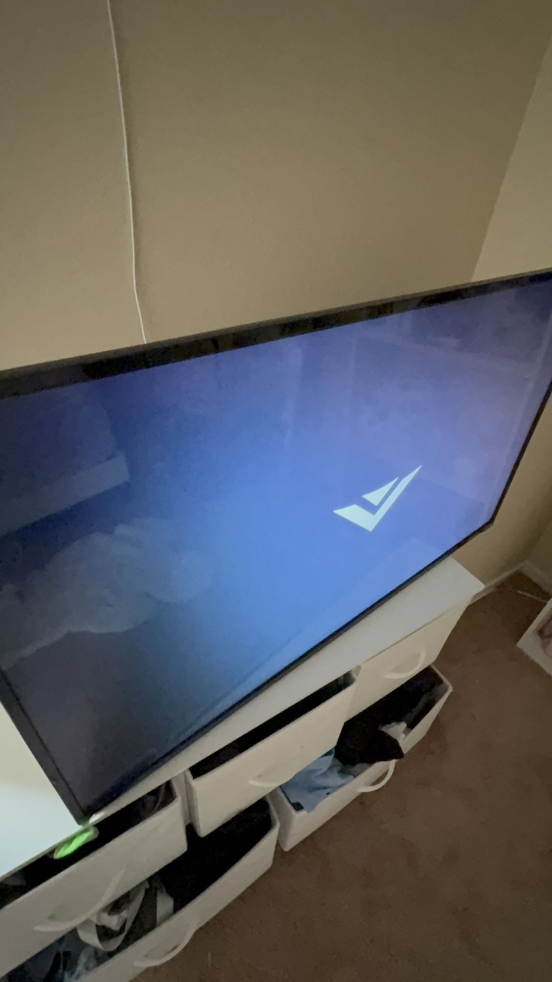 Vizio 38” TV (NO REMOTE)