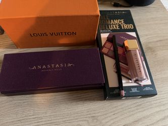 Women’s Anastasia  Fall romance duluxe trio