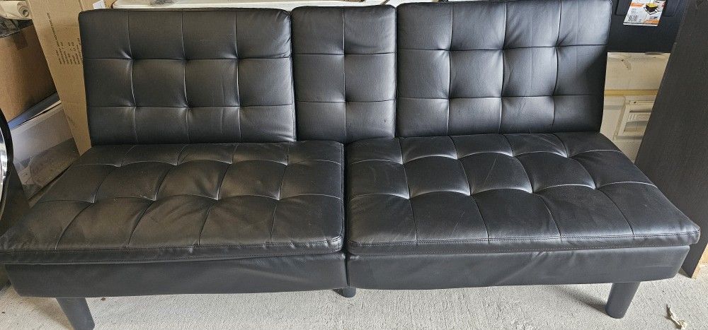 Black Futon