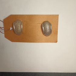 Vintage Clip On Earrings 