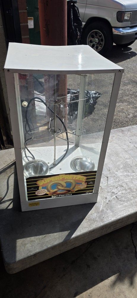 PRETZEL DISPLAY CASE