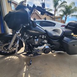 2017 Harley Davidson Street Glide 
