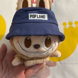Pop Mart Labubu（Popland Edition）