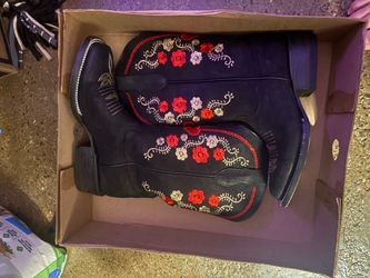 Black Embroidered Floral Cowboy Boots