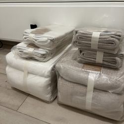 West Elm king Duvet Covers & Shams In Package 