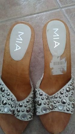 Ladies size 8 heels