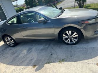 2009 Honda accord 2dr 2.4