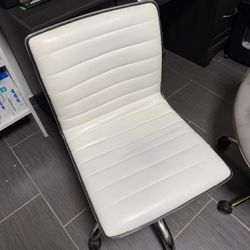 White chair with wheels