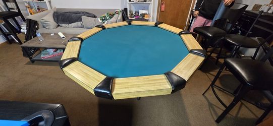 Poker Table
