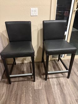 2 Black Barstools