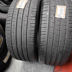 2 New 255/45/20 Royal Black $250