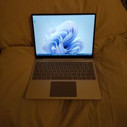 Microsoft Surface Laptop Go 3