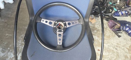 Petri steering wheel with bmw 2002 hub