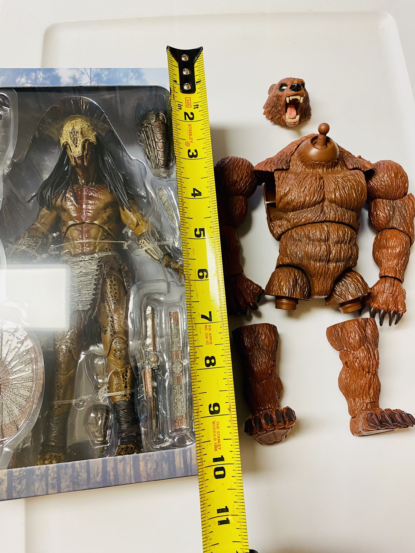 NECA PREY MARVEL + LEGENDS MAJOR URSA