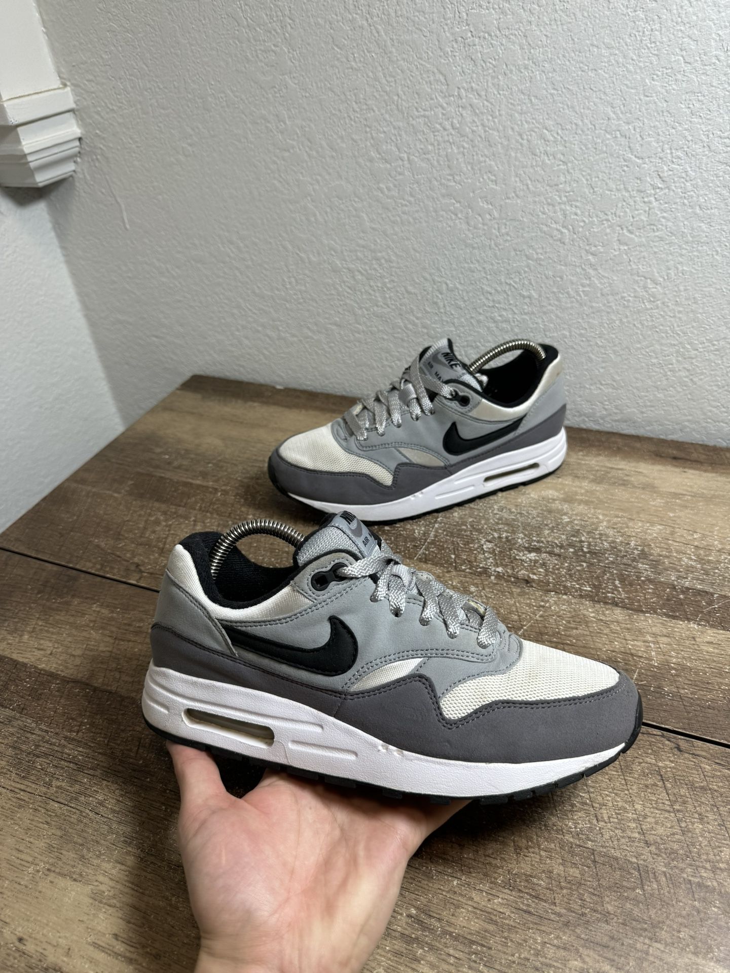 NIKE Air Max 1 (gs) 807602-108 WHITE/ BLACK-WOLF GREY-GUNSMOKE SZ 7Y Shoes