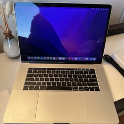 MacBook Pro, 16 inch, i7, 16GB Ram, 500GB Storage 