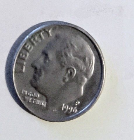 1996 Roosevelt Dime is a rare find for collectors. It features a DDO RPM DDR and is  uncirculated. 