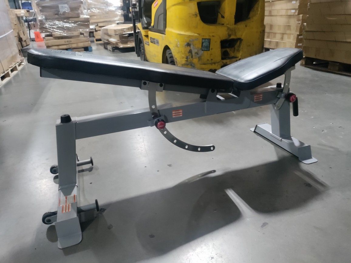 Cap Adjustable Weight Bench