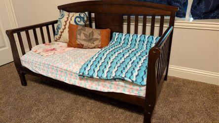 Toddler bed