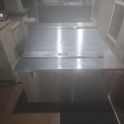 Refrigerator, True Mega Sandwich Prep Table