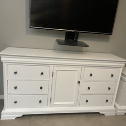 Dresser And Nightstand .