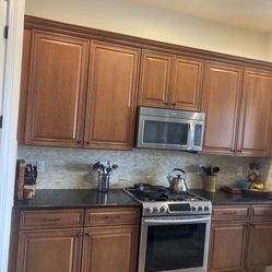 KITCHEN CABINETS AND COUNTERTOPS 