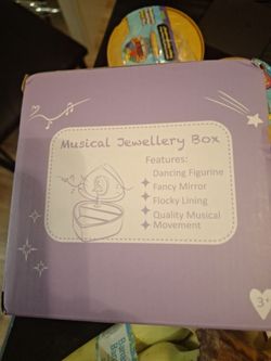 Musical Jewellery Box with Dancing Figurine