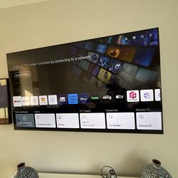 LG smart TV barely used with bracket