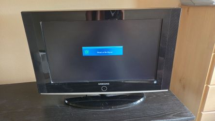 Title: 26" Samsung LCD HDTV (Model LN-T2642H) - Great Condition