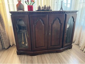 Broyhill Dark Wood Buffet Cabinet with Glass Doors