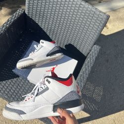Air Jordan 3 Fire Red