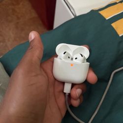 AirPod 4s