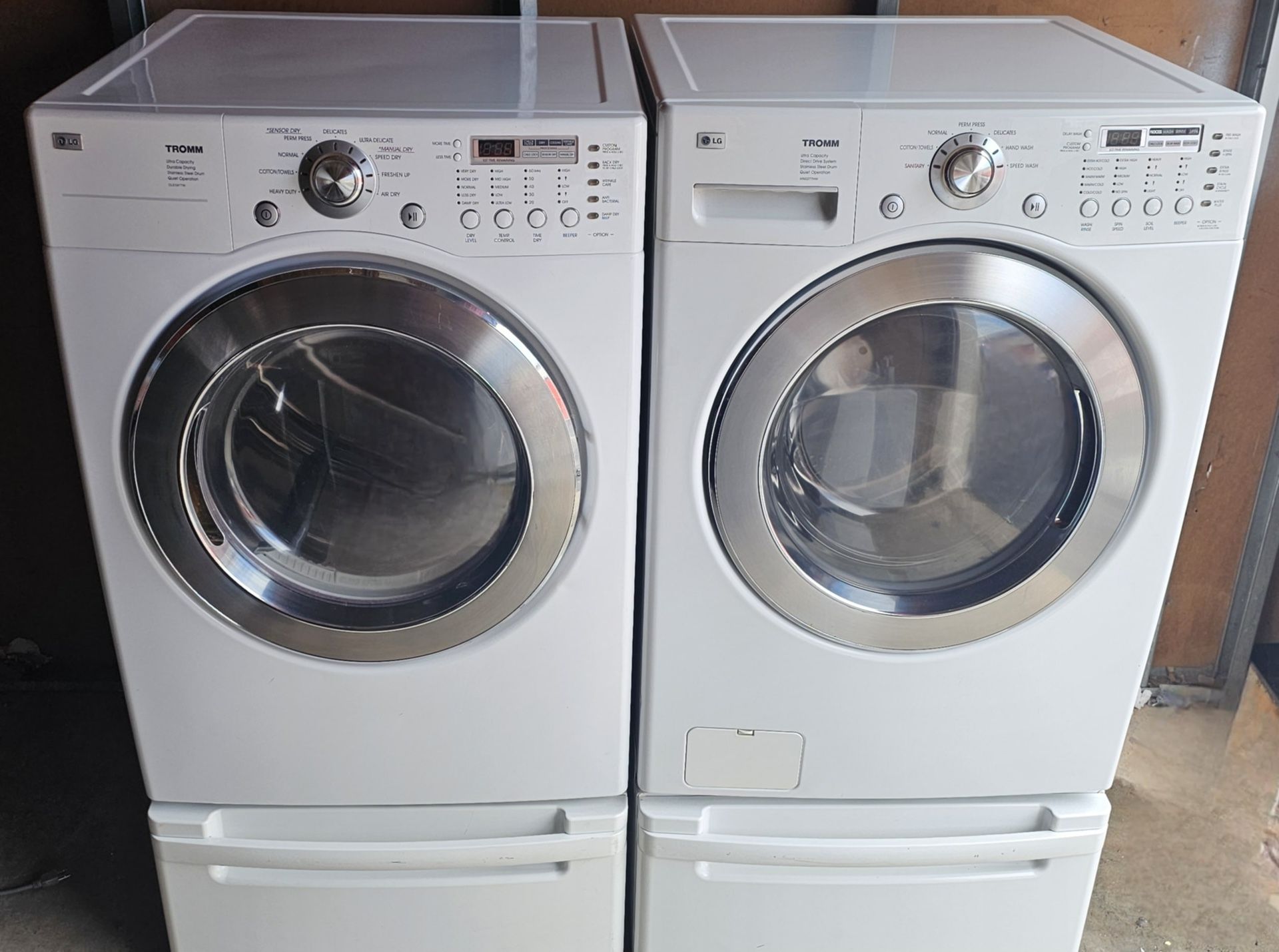 LG Tromm Ultra Capacity Washer and Dryer