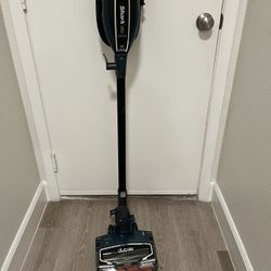 Shark Vacuum Cleaner Green 