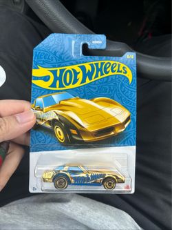 Gold Chase Chevy Corvette Stingray 2025 Hot Wheels 58th Anniversary Series 6/6