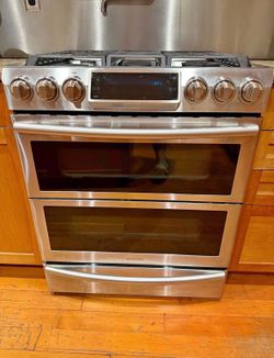 30" Samsung Dual Fuel Double Oven Range