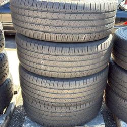 265 60 18 Hankook Set of 4 Used Very Clean Condition