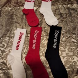 Supreme socks hot sale price