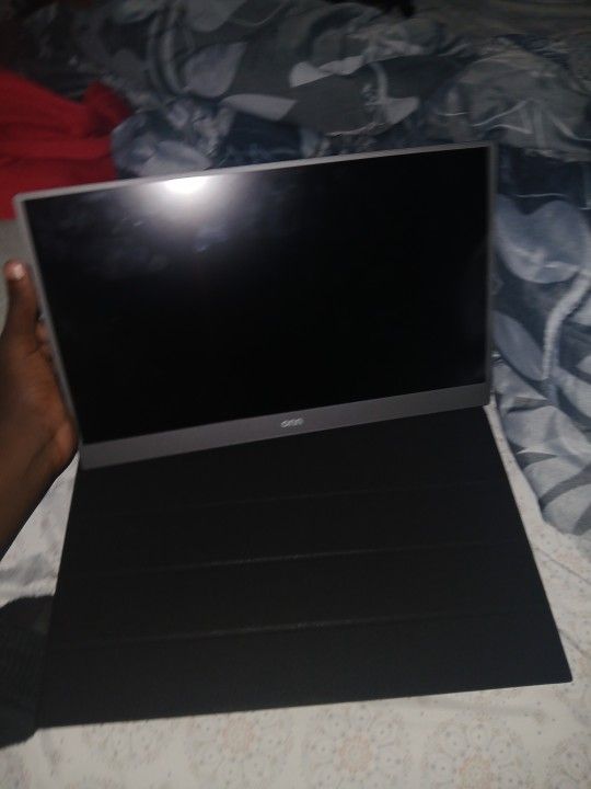 Portable monitor With Cords