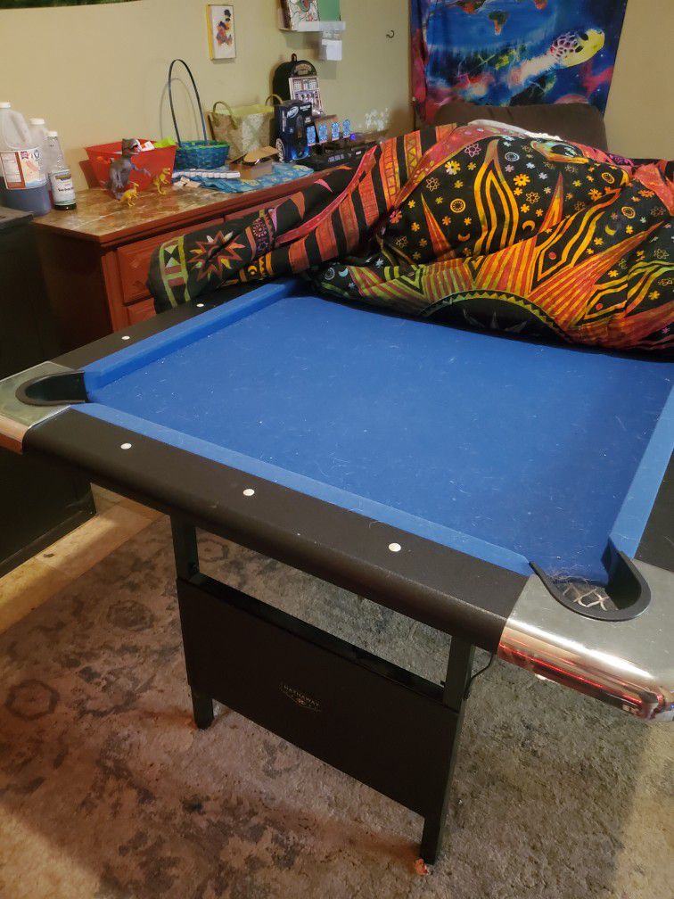 Pool Table. Full Legth Rarely Used. No Rips In Fabric And I Bought It From Waayfair.